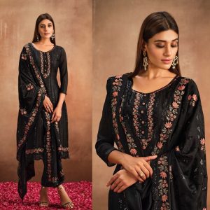 Salwar Kameez by Taroka